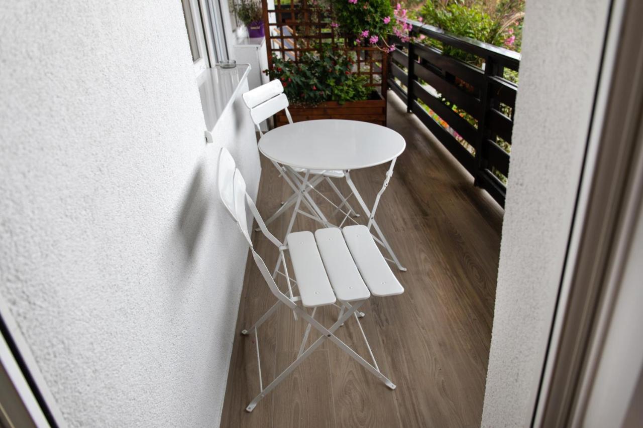 Honey Apartments Zirovnica Ngoại thất bức ảnh