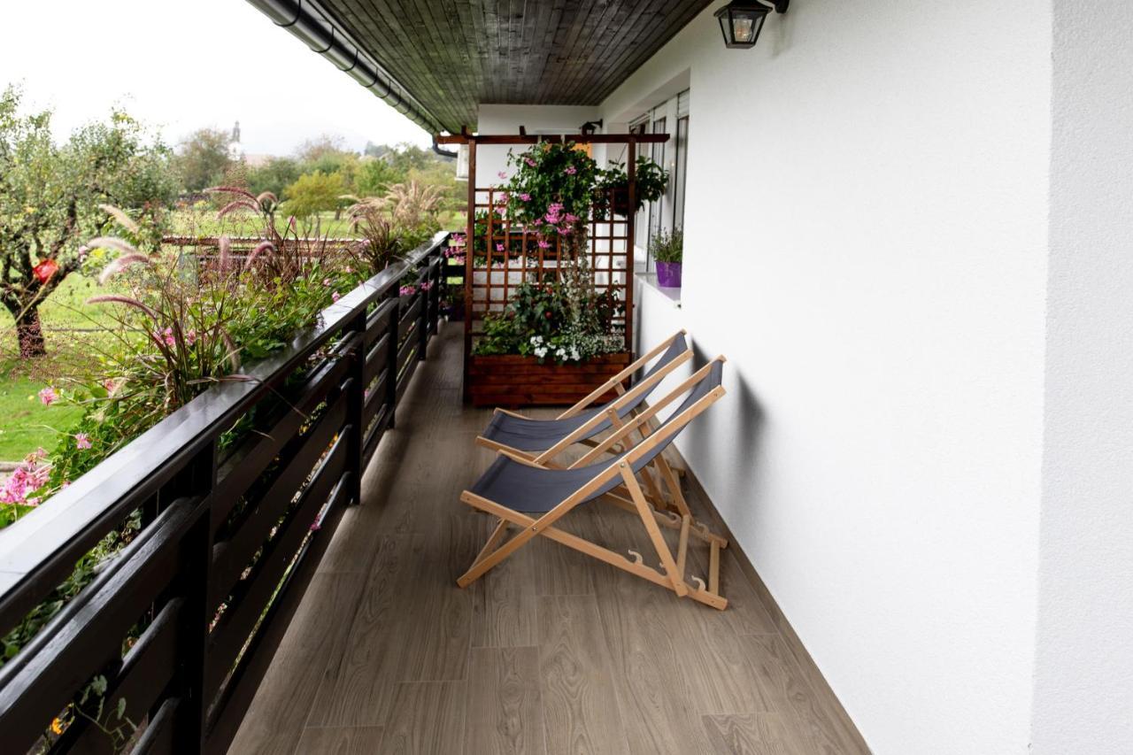 Honey Apartments Zirovnica Ngoại thất bức ảnh