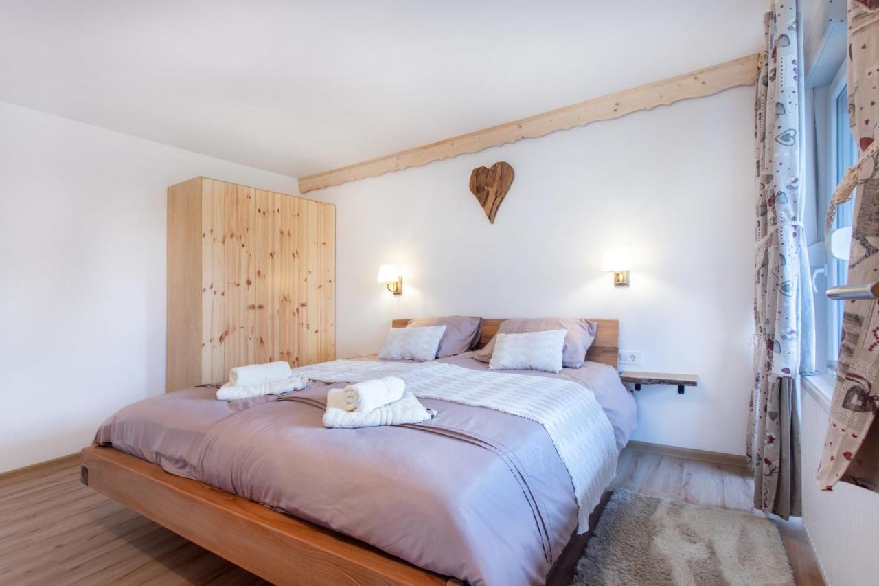 Honey Apartments Zirovnica Ngoại thất bức ảnh