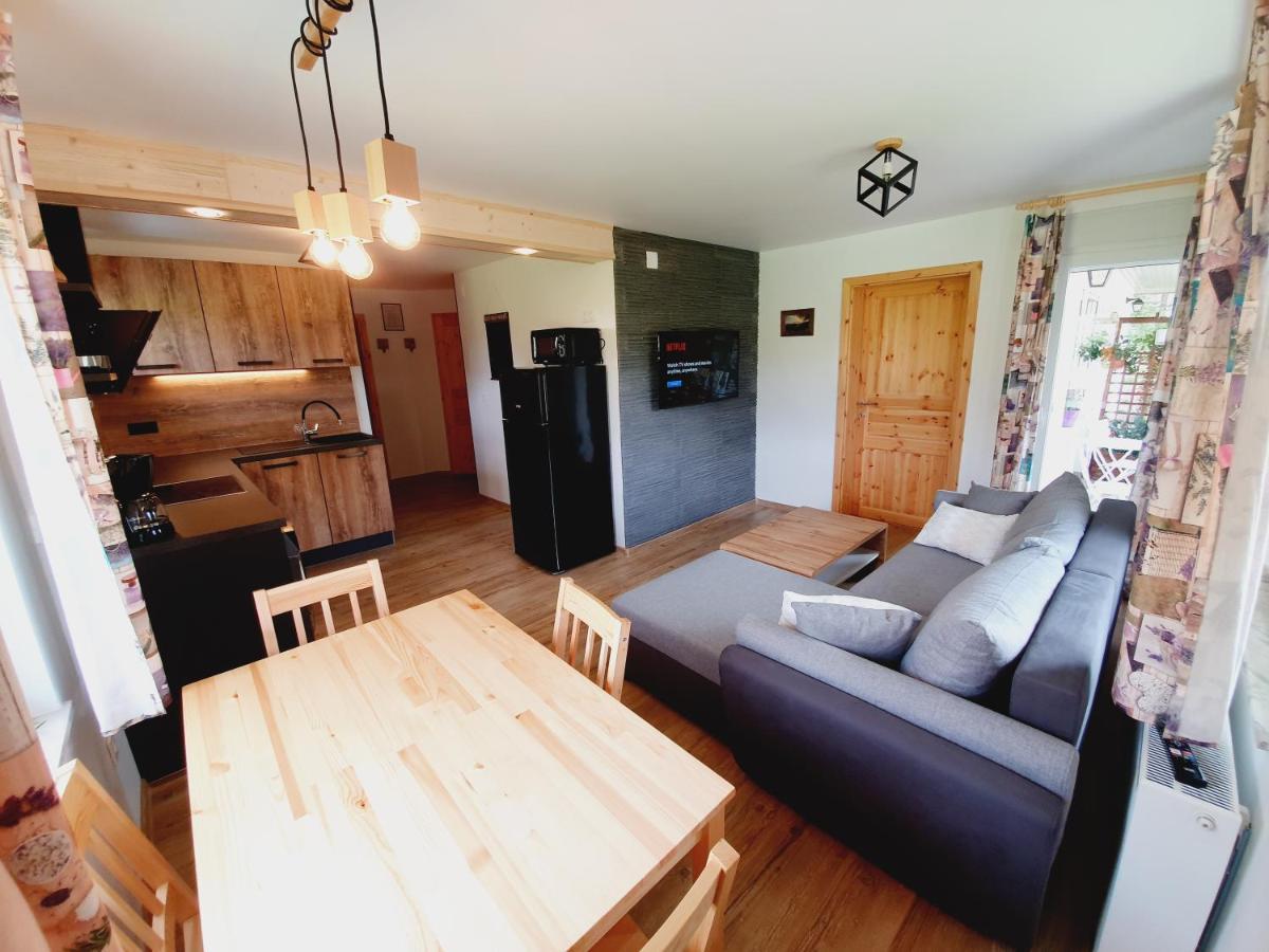 Honey Apartments Zirovnica Ngoại thất bức ảnh