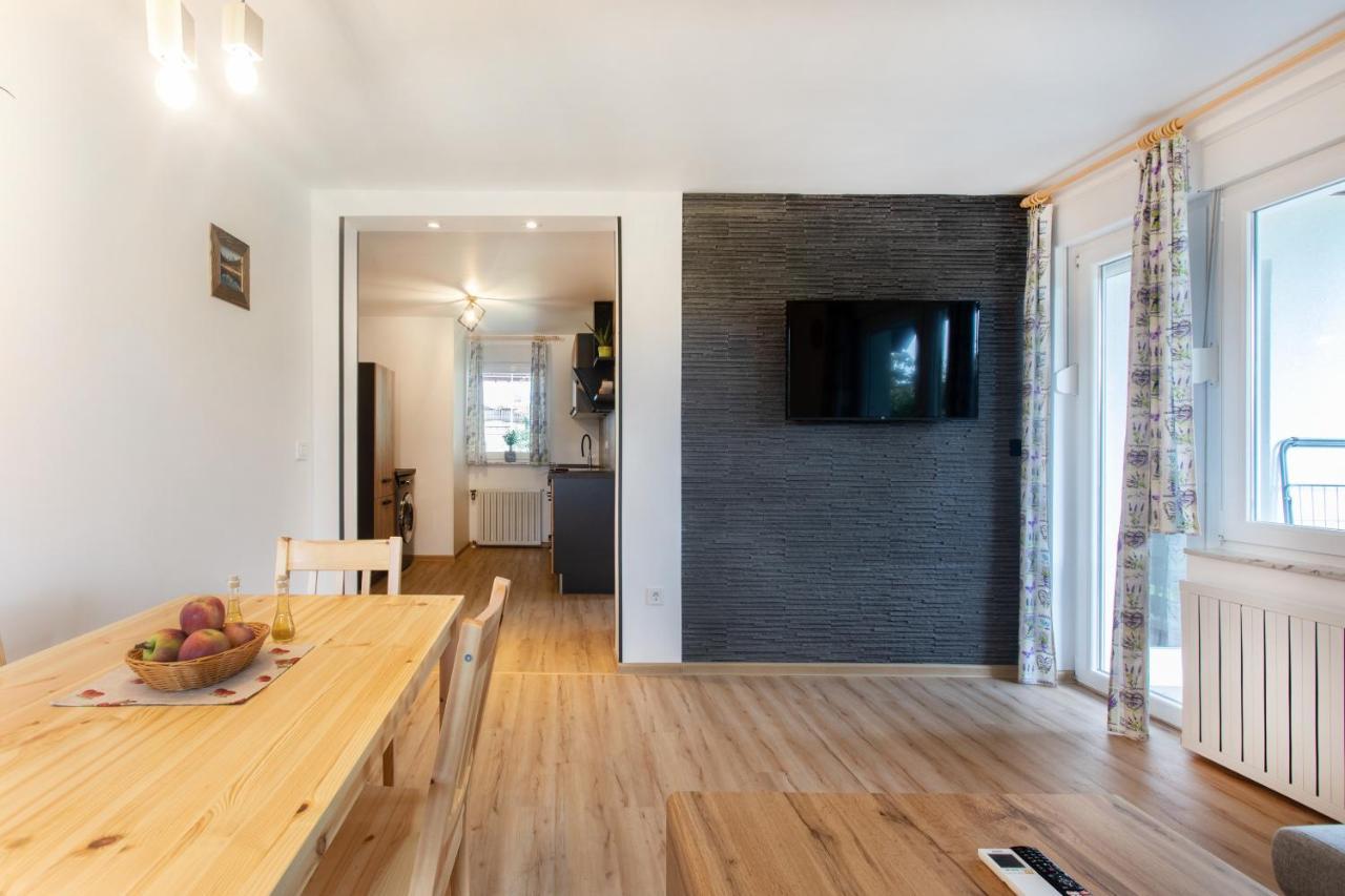 Honey Apartments Zirovnica Ngoại thất bức ảnh