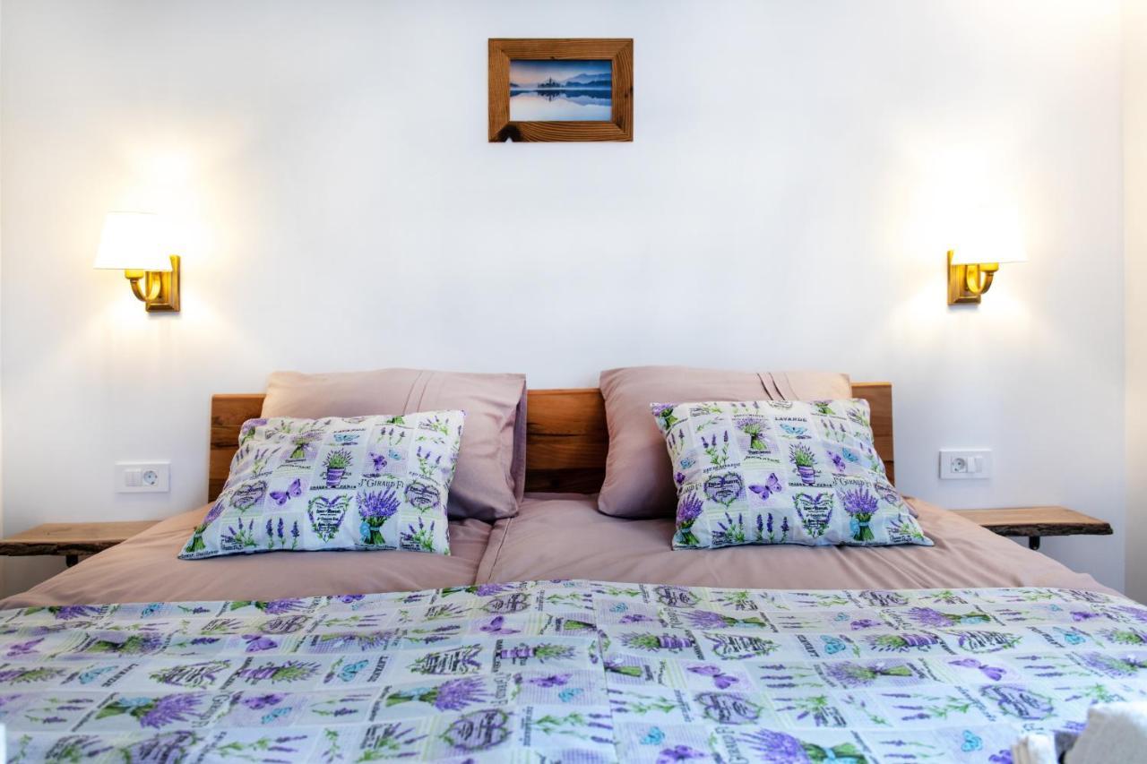 Honey Apartments Zirovnica Ngoại thất bức ảnh